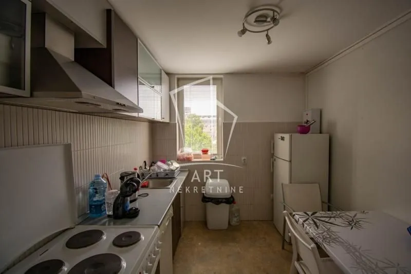 Prodaja, stan, 226m², Voždovac Sve Podlokacije, Beograd