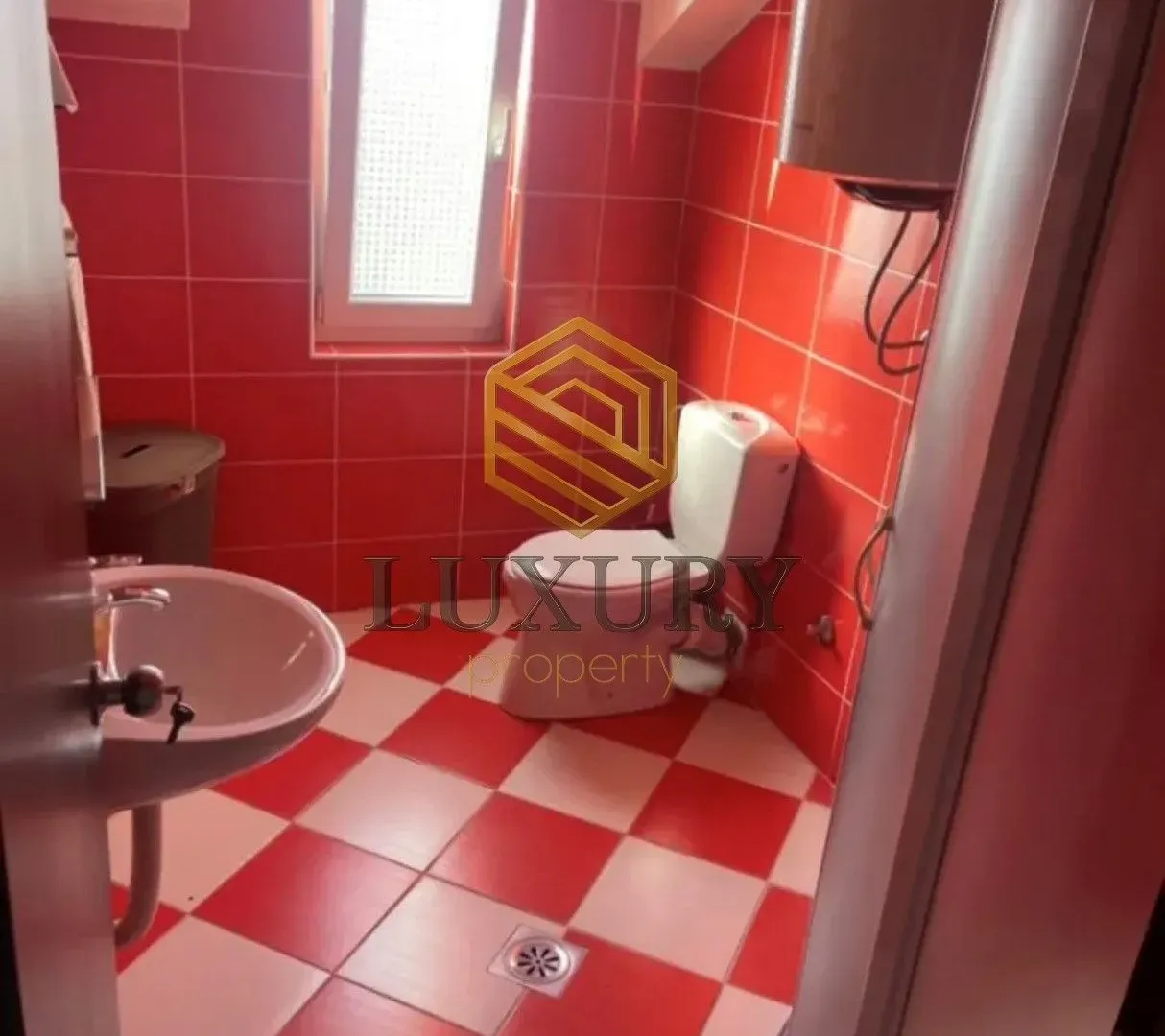 Izdavanje, trosoban stan, 115m², Donja Gorica, Podgorica
