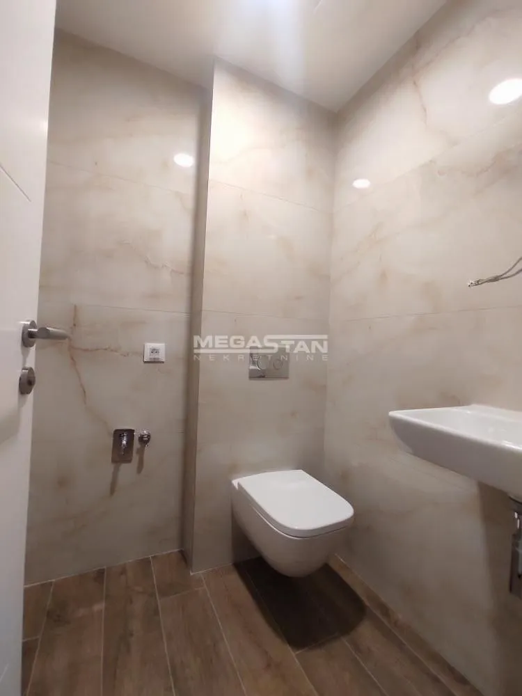 Sale, two bedroom apartment, 70m², Voždovac Sve Podlokacije, Beograd