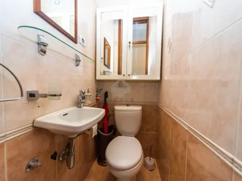 Prodaja, trosoban stan, 126m², Stari Aerodrom, Podgorica - image 11