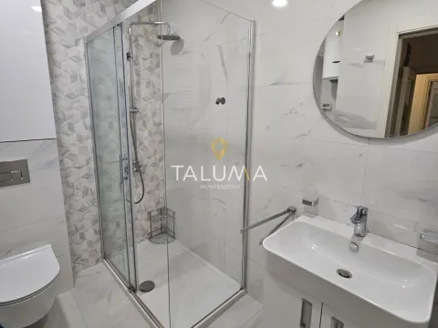 Izdavanje, dvosoban stan, 69m², City Kvart, Podgorica - image 9