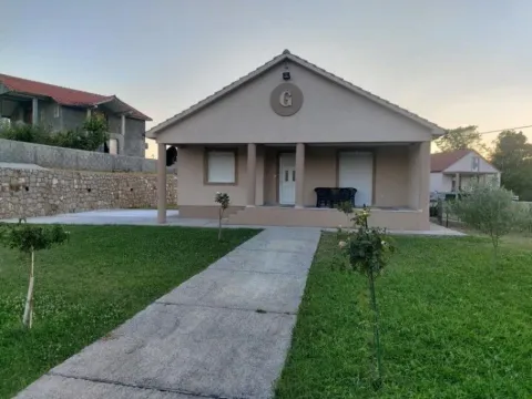 Rent, house, 100m², Klikovače, Danilovgrad - image 2