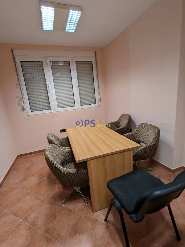 Rent, office space, 115m², Bar, Crna Gora
