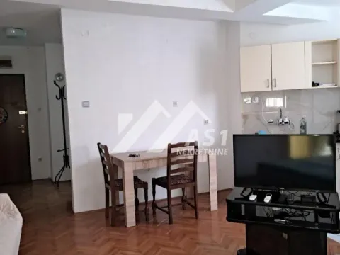 Izdavanje, stan, 37m², Novi Sad Sve Podlokacije, Novi Sad
