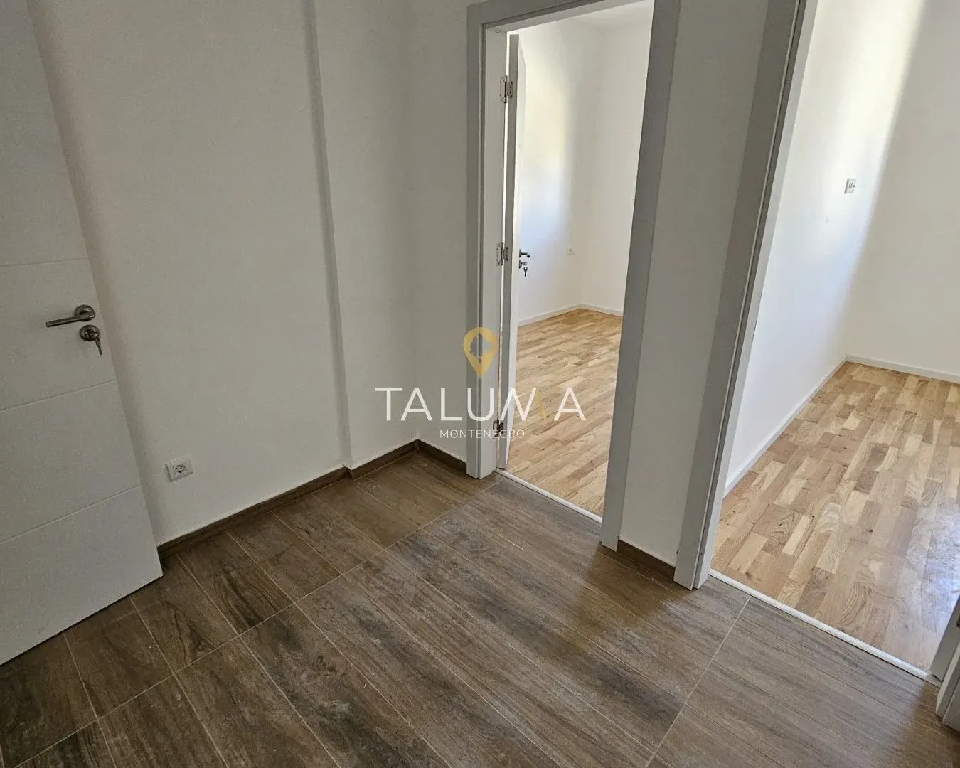 Prodaja, dvosoban stan, 64m², Tološi, Podgorica