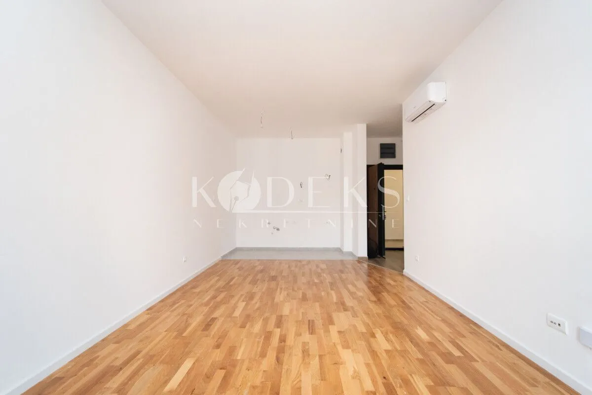 Prodaja, jednosoban stan, 45m², Tološi, Podgorica