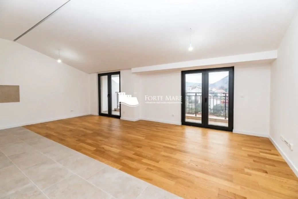Prodaja, trosoban stan, 107m², Bijela, Herceg Novi