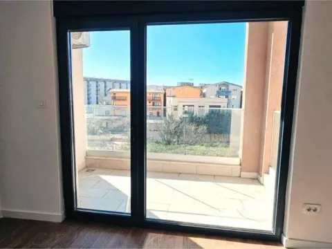 Prodaja, jednosoban stan, 48m², Bar, Crna Gora - image 3