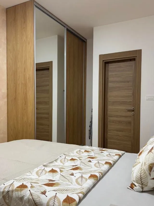Rent, two bedroom apartment, 62m², Radanovići, Kotor