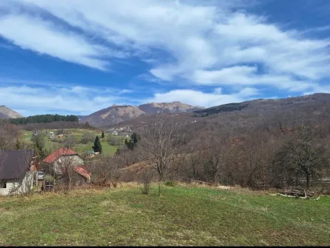 Pogled sa imanja na okolne planine i prirodu. - image 5