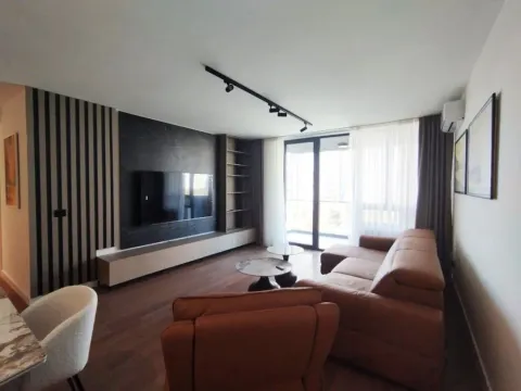 Izdavanje, četvorosoban stan, 116m², Savski Venac, Beograd - image 3