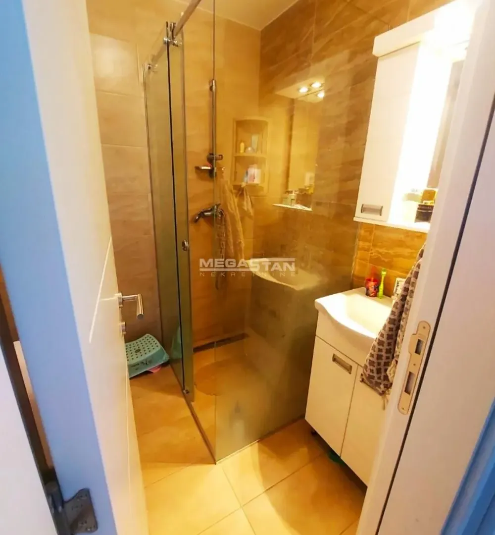 Sale, two bedroom apartment, 75m², Dušanovac, Voždovac Sve Podlokacije