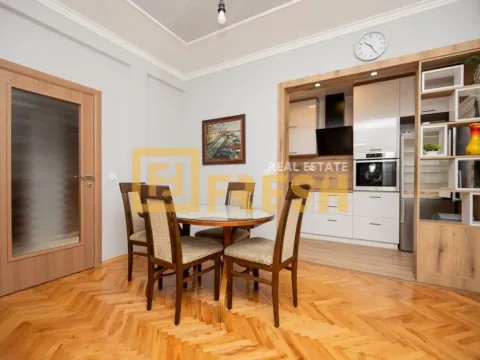 Izdavanje, kuća, 80m², Centar, Podgorica - image 7