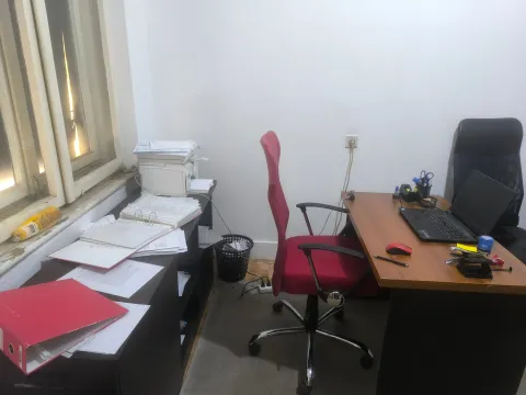 Izdavanje, poslovni prostor, 10m², Centar, Podgorica - image 4