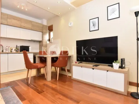 Rent, two bedroom apartment, 64m², Centar, Podgorica - image 9
