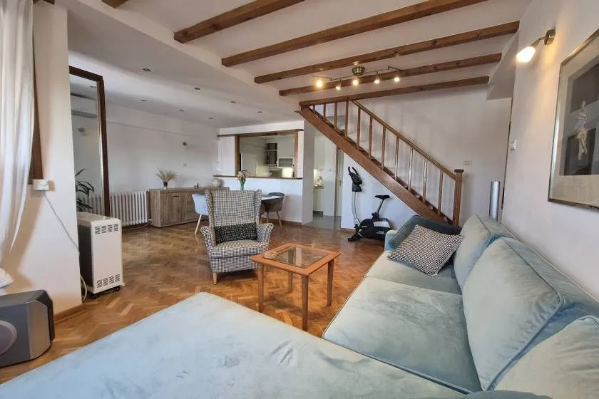 Izdavanje, trosoban stan, 85m², Botanička Bašta, Palilula Sve Podlokacije