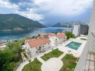 Sale, three bedroom apartment, 103m², Dobrota, Kotor - image 1