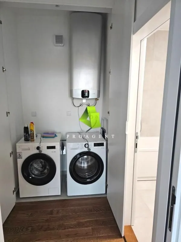 Prodaja, četvorosoban stan, 156m², Medijana, Niš