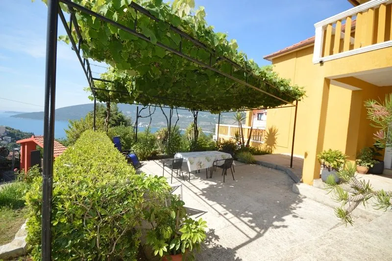 Prodaja, kuća, 250m², Topla, Herceg Novi