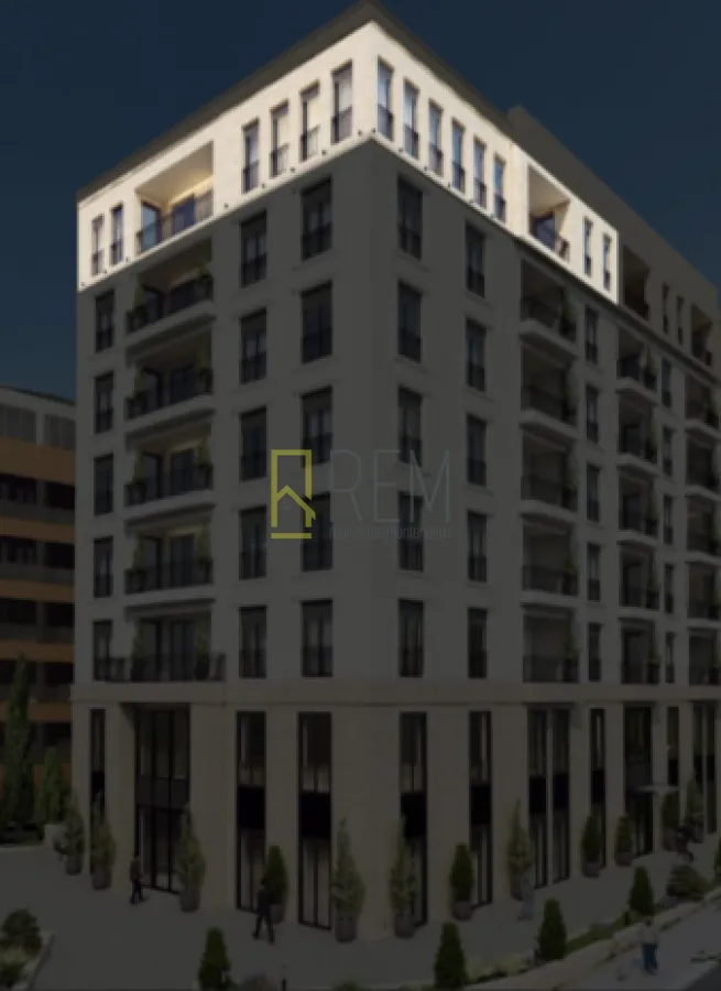 Prodaja, četvorosoban stan, 195m², Centar, Podgorica