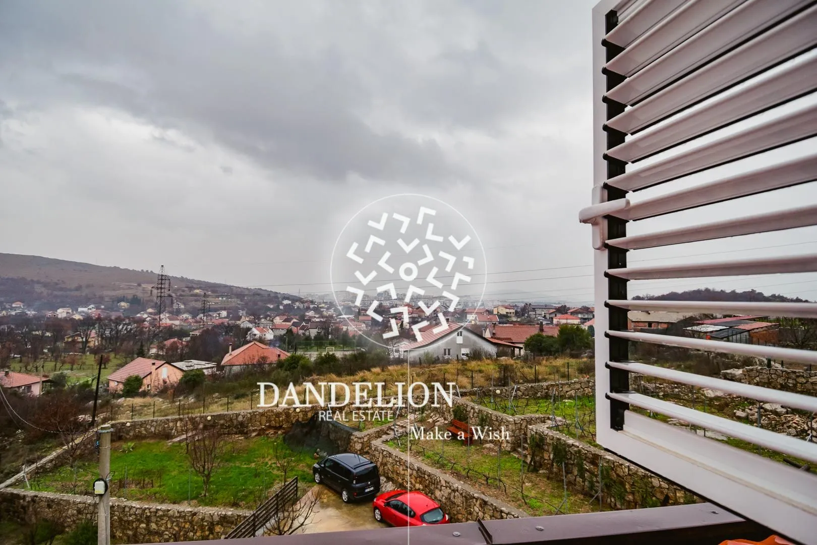 Izdavanje, trosoban stan, 125m², Vranići, Podgorica
