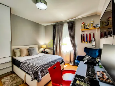 Izdavanje, kuća, 250m², Donja Gorica, Podgorica - image 27