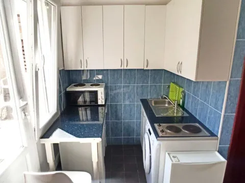 Izdavanje, garsonjera, 25m², Lazi, Budva - image 7