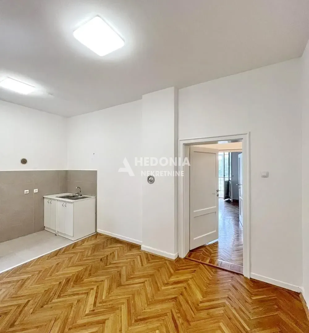 Rent, office space, 99m², Savski Venac, Beograd