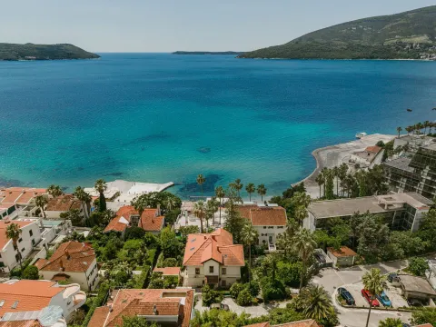 Kuća in Savina