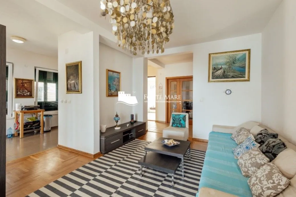 Prodaja, trosoban stan, 190m², Savina, Herceg Novi