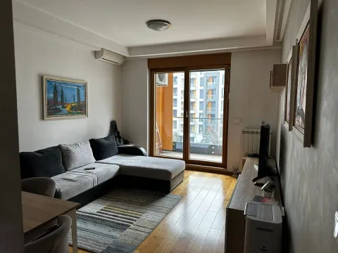 Rent, two bedroom apartment, 66m², Palilula Sve Podlokacije, Beograd - image 3