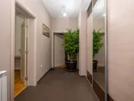 Rent, house, 220m², Tološi, Podgorica - image 9