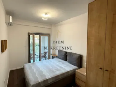 Izdavanje, jednosoban stan, 48m², Vezirov Most, Podgorica - image 4