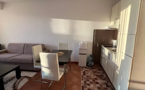 Izdavanje, jednosoban stan, 56m², Dobra Voda, Jagodina - image 4