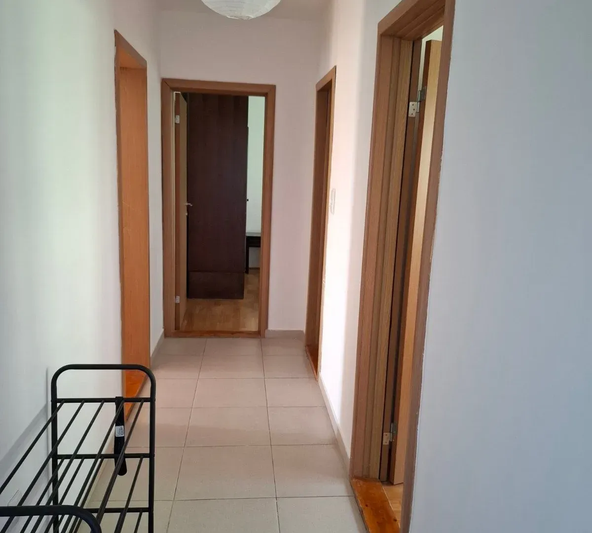 Izdavanje, dvosoban stan, 70m², Radanovići, Kotor