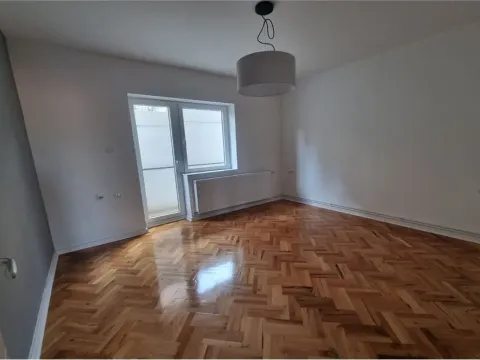 Sale, three bedroom apartment, 82m², Niš, Srbija - image 2
