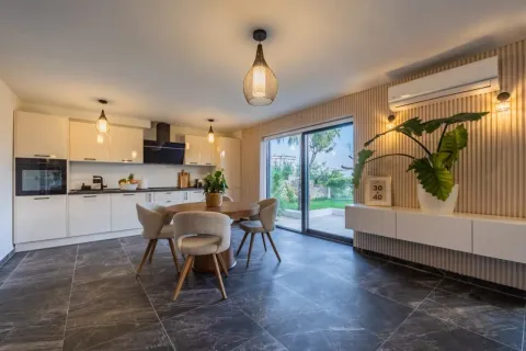 Prodaja, kuća, 300m², Budva, Crna Gora - image 9