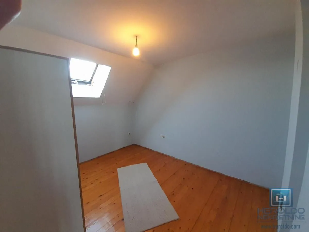 Sale, house, 265m², Ćuprija, Srbija