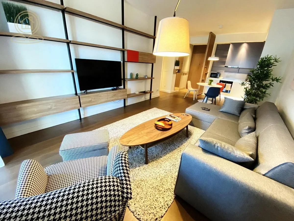 Rent, two bedroom apartment, 70m², Savski Venac, Beograd