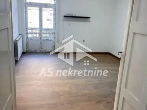 Izdavanje, četvorosoban stan, 107m², Stari Grad, Beograd - image 15