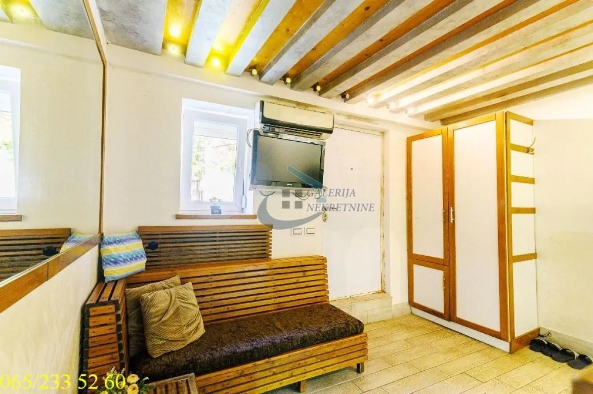 Prodaja, dvosoban stan, 44m², Cvetni Trg, Vračar Sve Podlokacije