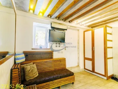 Prodaja, dvosoban stan, 44m², Cvetni Trg, Vračar Sve Podlokacije - image 4