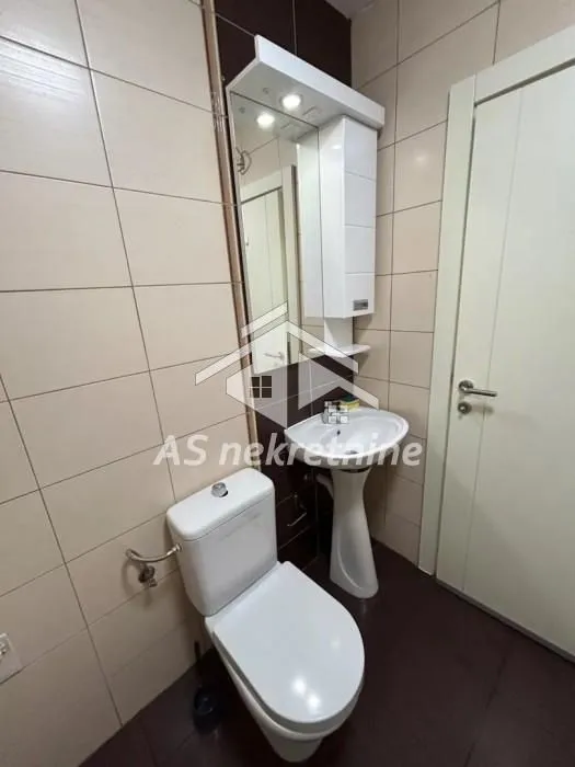 Izdavanje, dvosoban stan, 48m², Cvetkova Pijaca, Zvezdara Sve Podlokacije