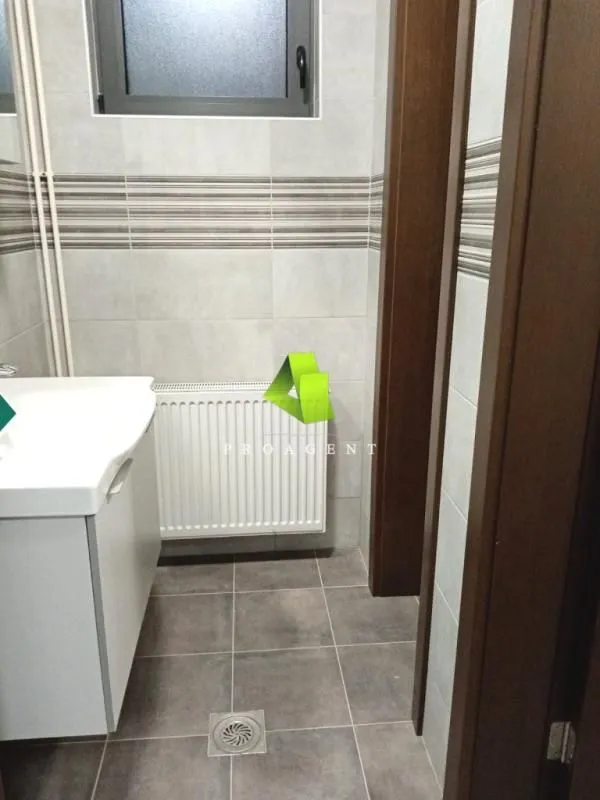 Rent, office space, 2962m², Pantelej, Niš