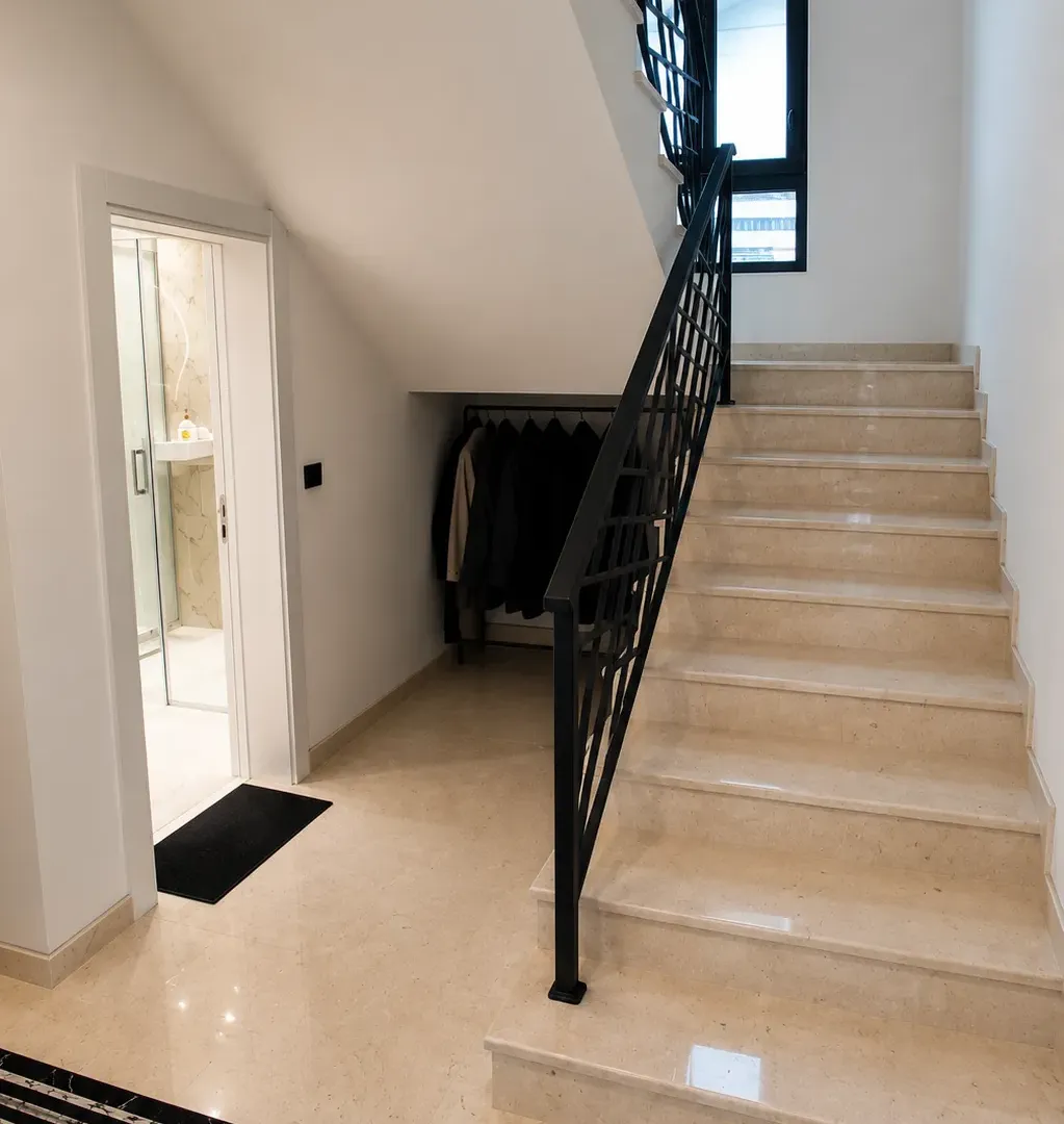 Rent, house, 180m², Gornja Gorica, Podgorica