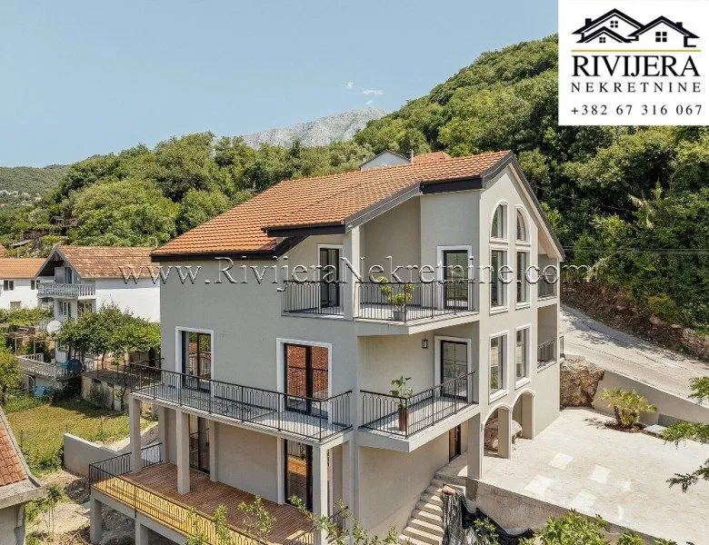 Prodaja, trosoban stan, 122m², Herceg Novi, Crna Gora