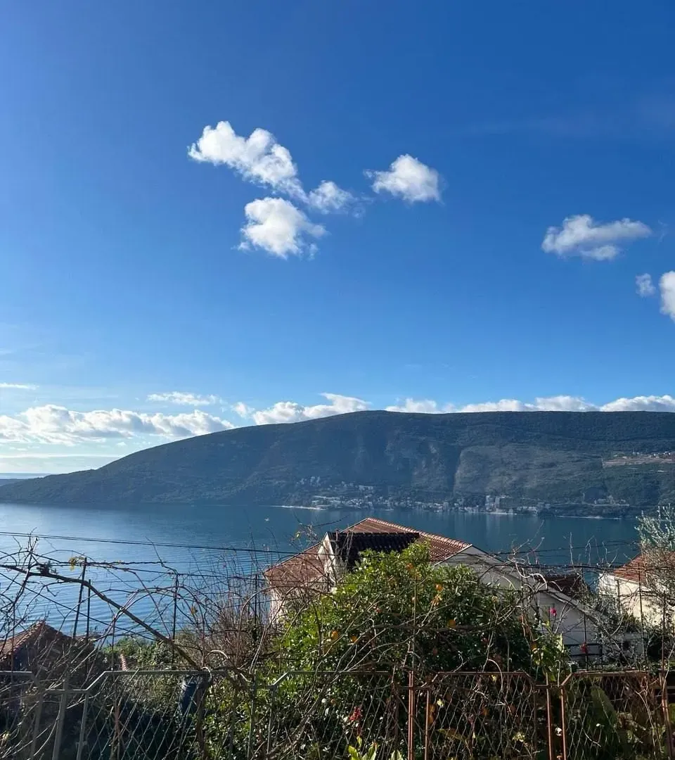 Prodaja, dvosoban stan, 45m², Srbina, Herceg Novi