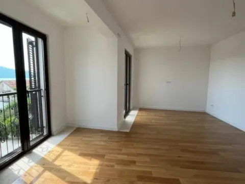 Prodaja, dvosoban stan, 71m², Tivat, Crna Gora - image 4