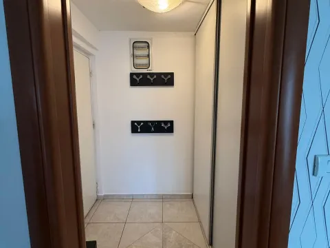 Rent, three bedroom apartment, 100m², Centar, Bar - image 7