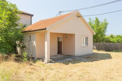 Prodaja, kuća, 56m², Dajbabe, Podgorica - image 9